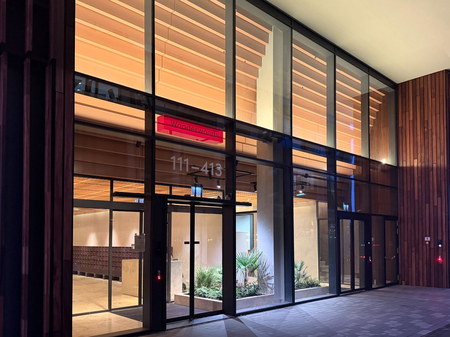 Foto 55 van Hoola van Nootenstraat 388