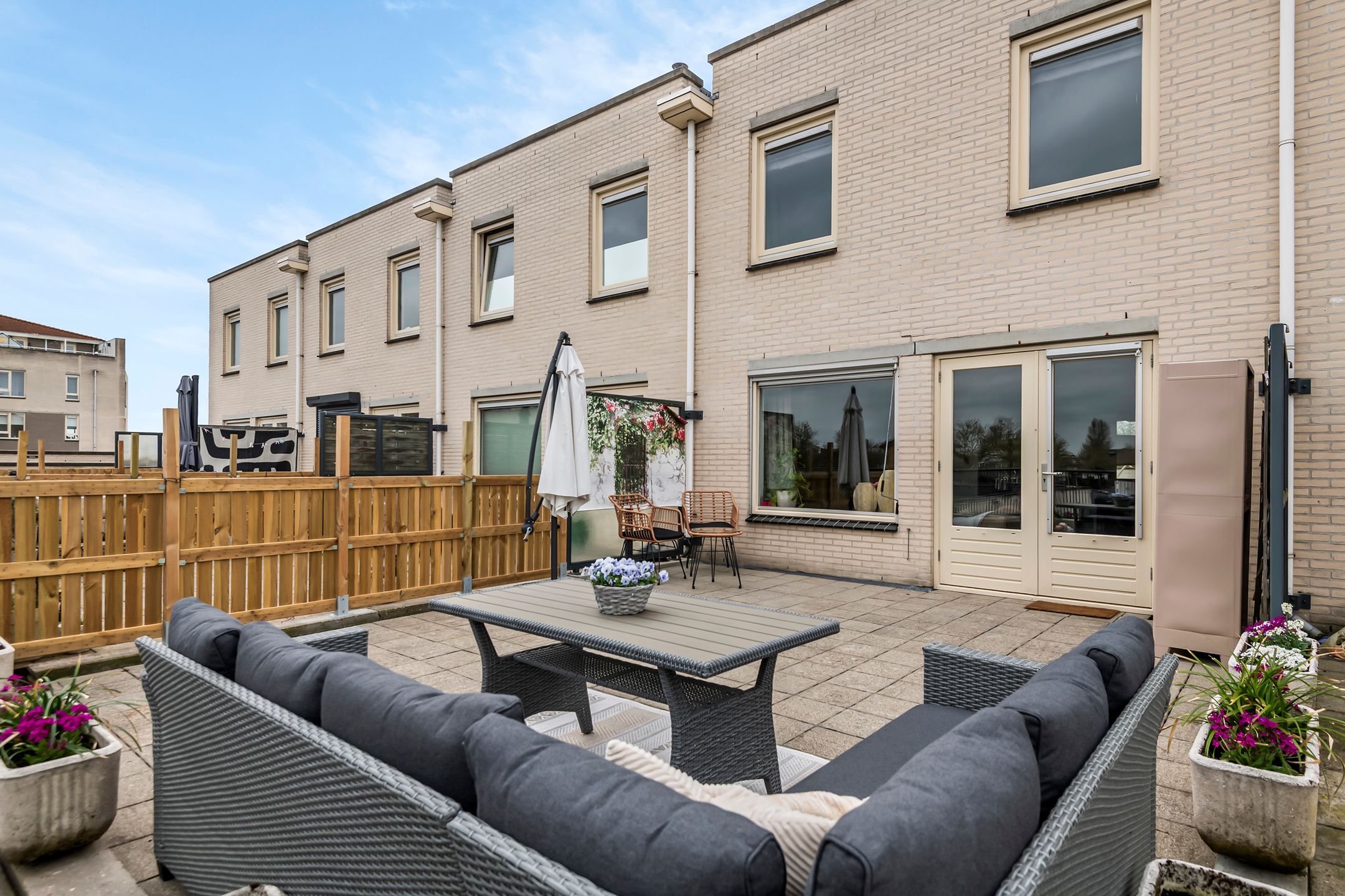 Photo 39 of Kamperfoelie 30