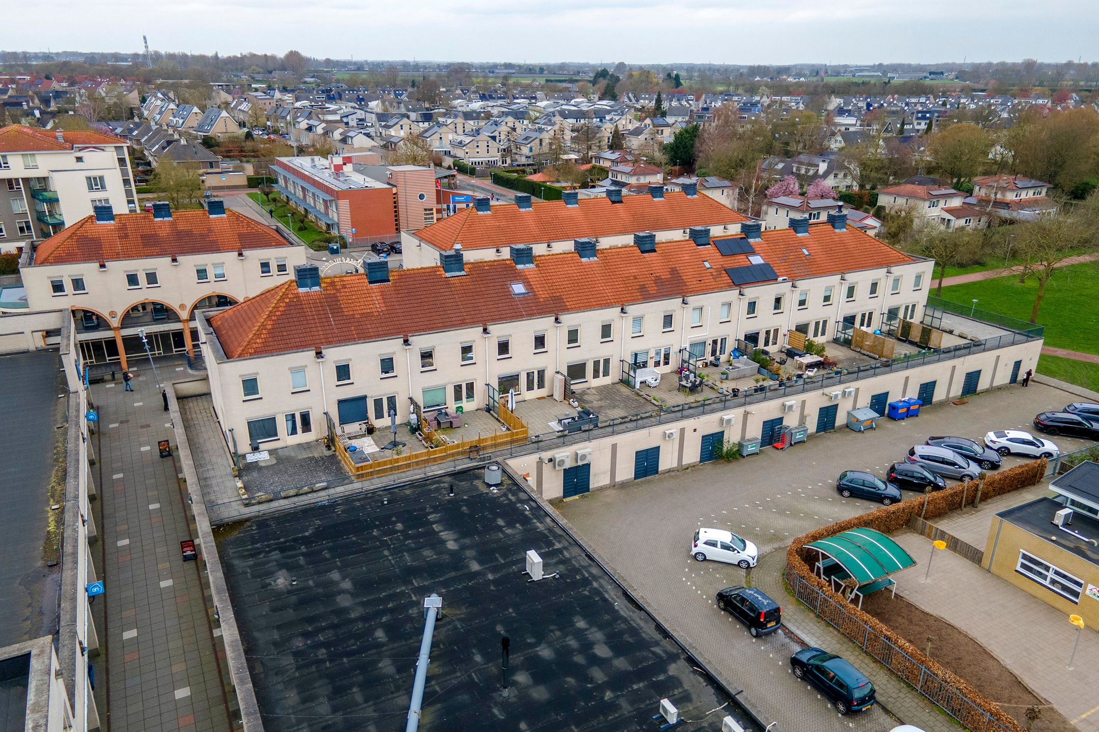 Photo 48 of Kamperfoelie 30