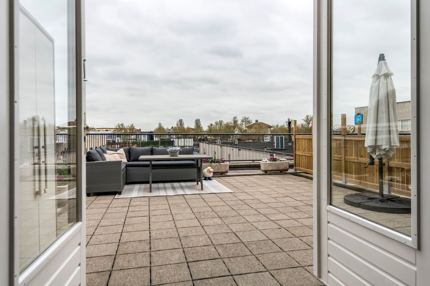 Photo 34 of Kamperfoelie 30