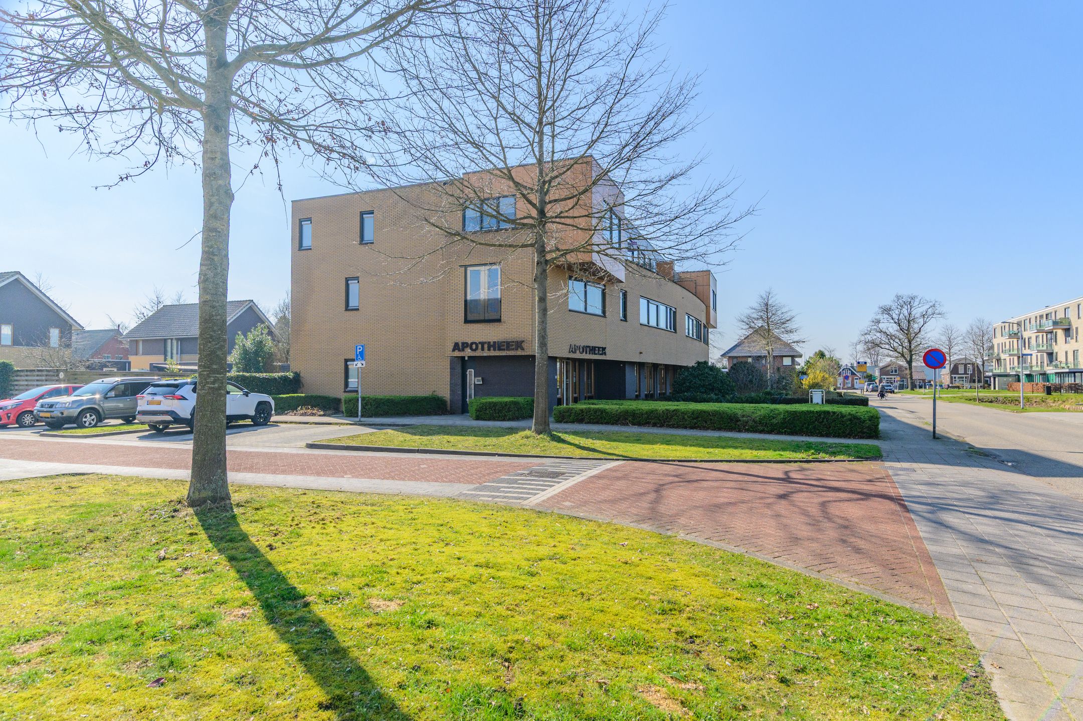 Photo 33 of Burgemeester Selhorststraat 6-C