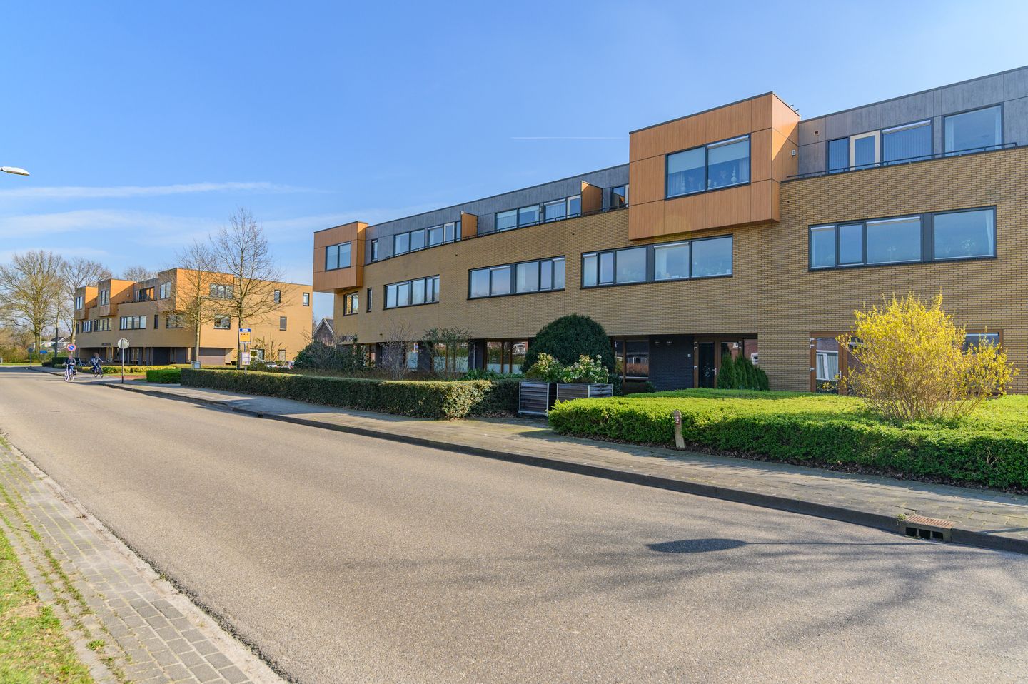 Photo 34 of Burgemeester Selhorststraat 6-C