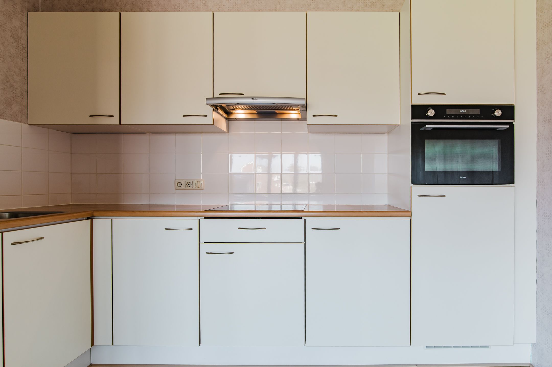 Photo 15 of Burgemeester Selhorststraat 6-C