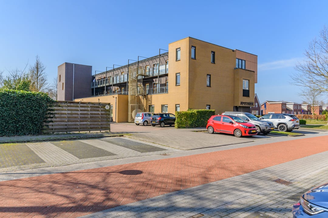 Photo 31 of Burgemeester Selhorststraat 6-C