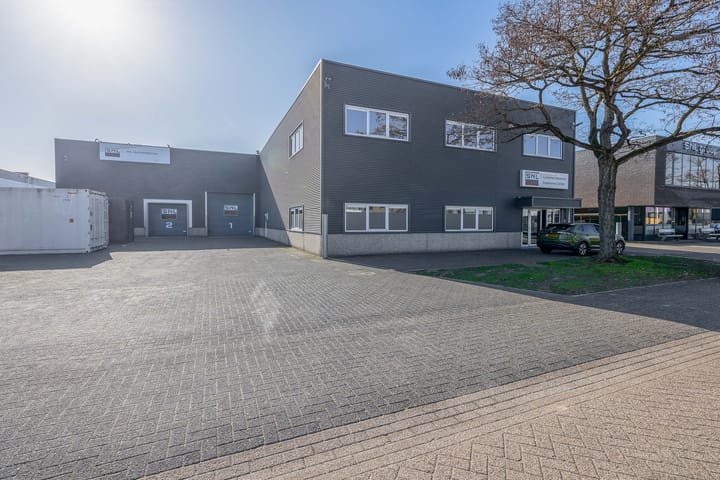 Madame Curieweg 12, Schijndel