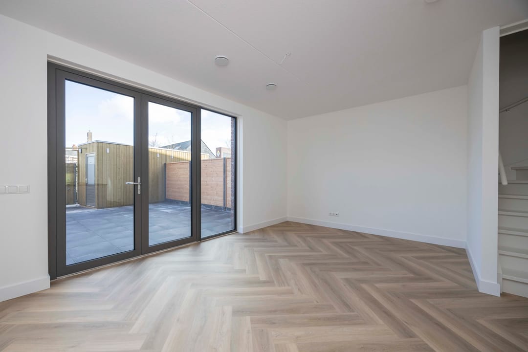 Photo 16 of Limanstraat 62