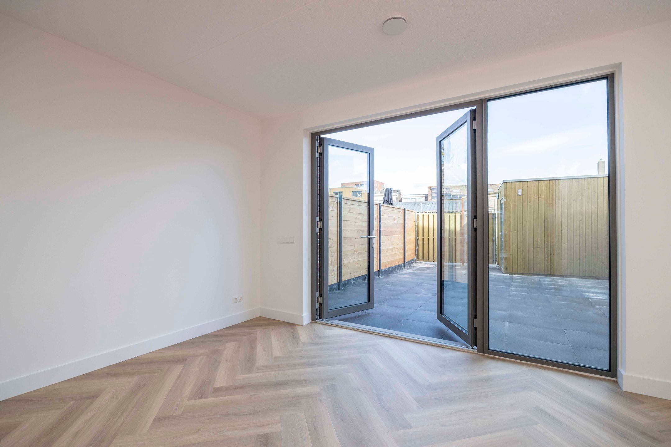 Photo 18 of Limanstraat 62