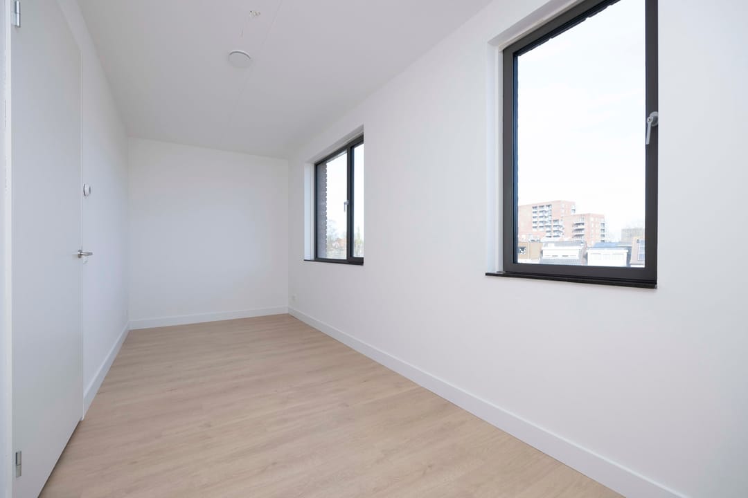 Photo 31 of Limanstraat 62