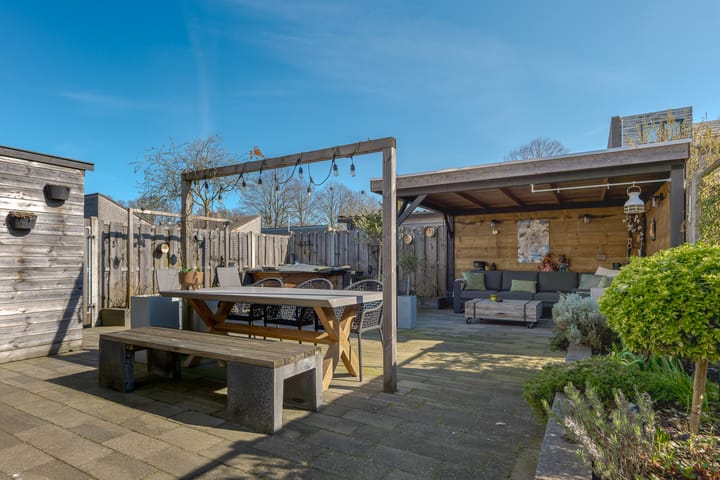 Foto 4 van Koninginnepage 24