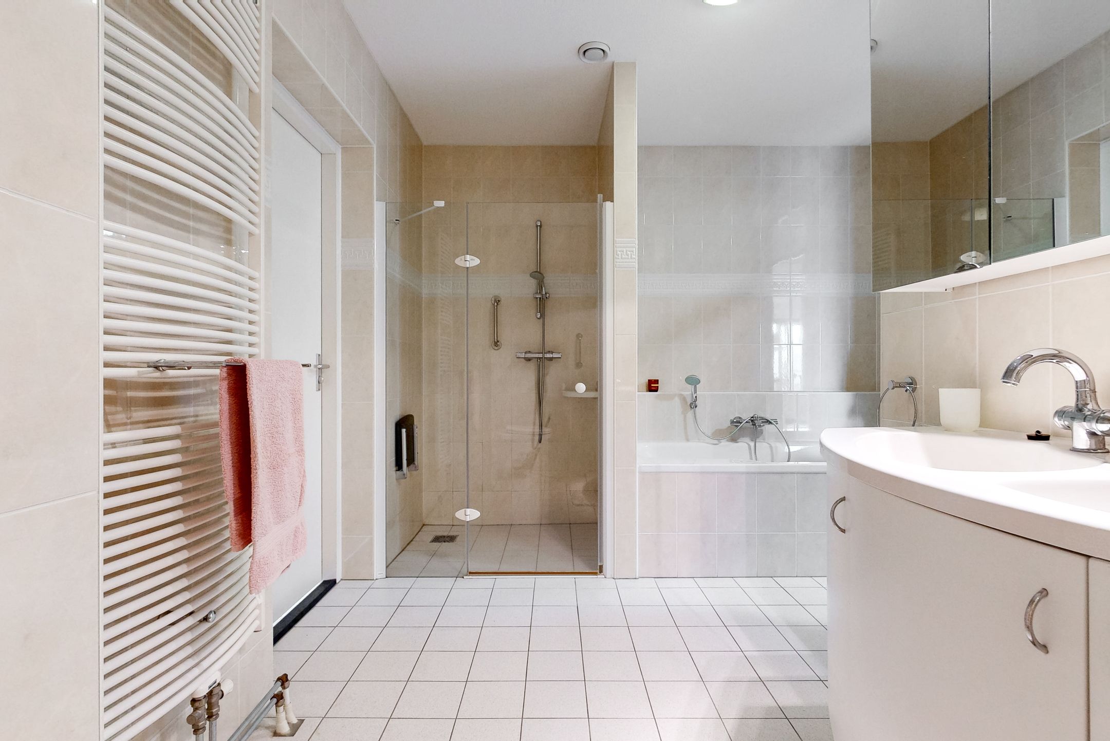 Foto 12 van Karel van Manderhof 119