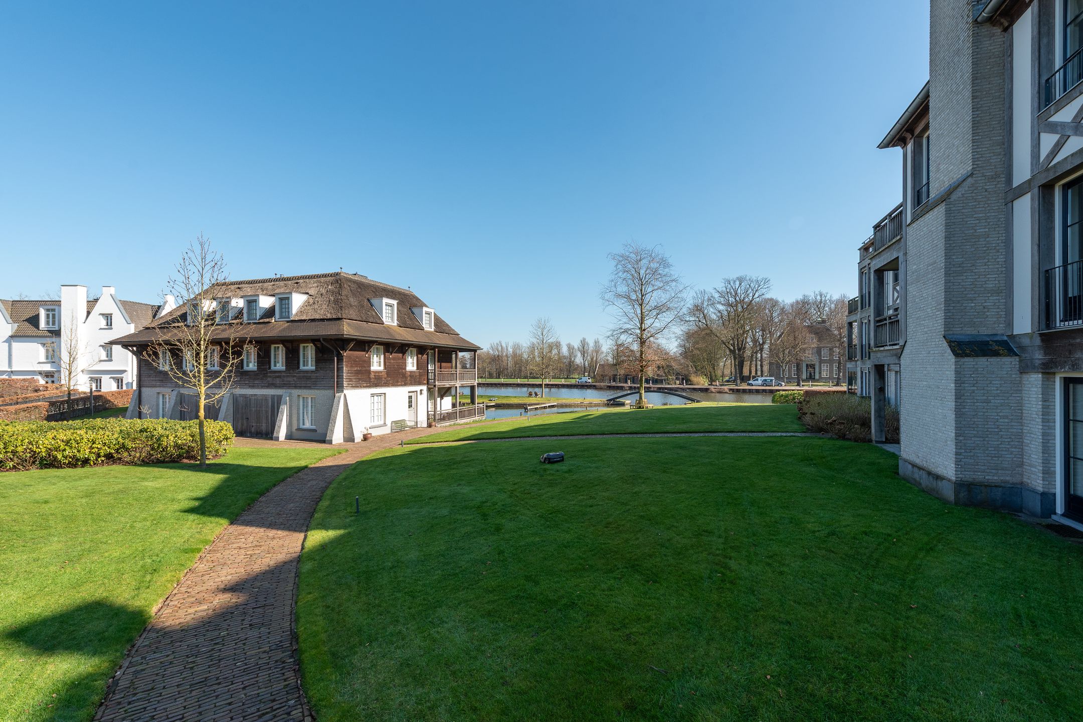 Foto 24 van Overweer 28