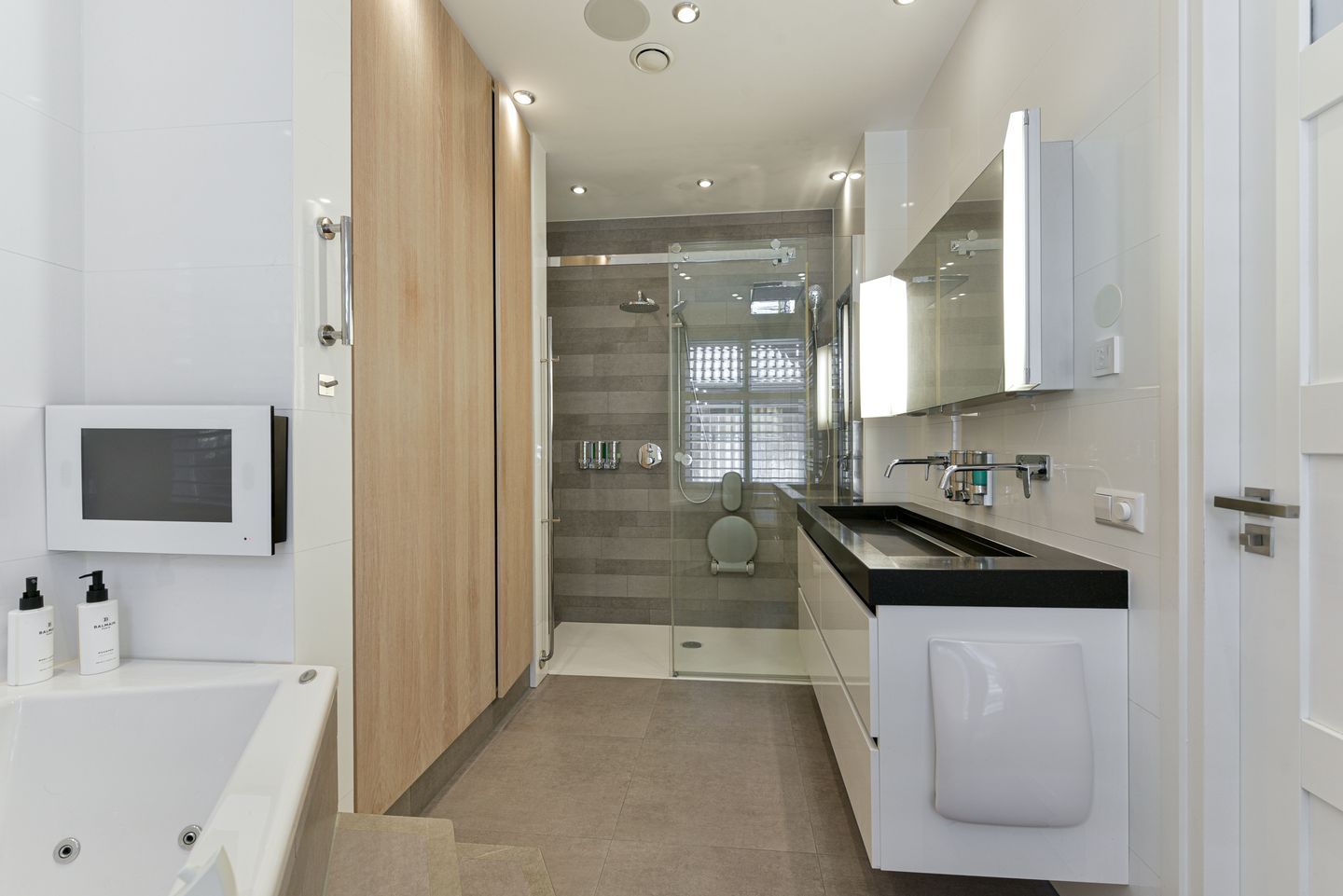 Foto 34 van Overweer 28