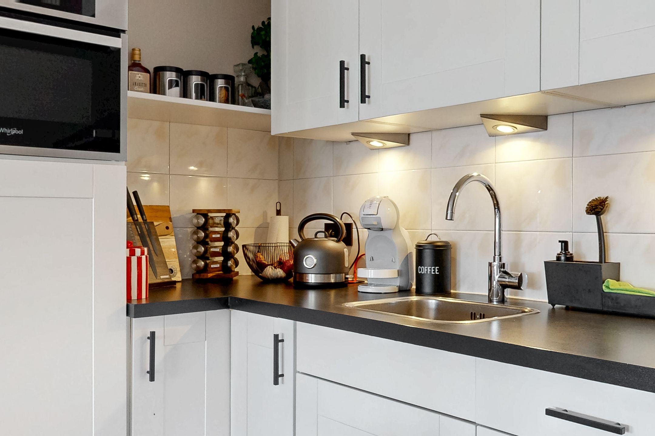 Photo 9 of Achterdorpsstraat 12-B