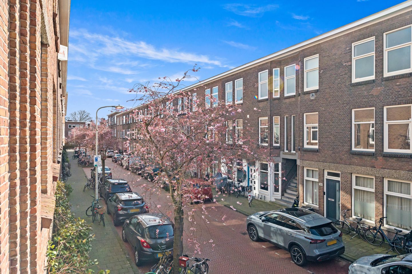 Charming 3-Room Apartment with Balcony in Heesterbuurt — 21