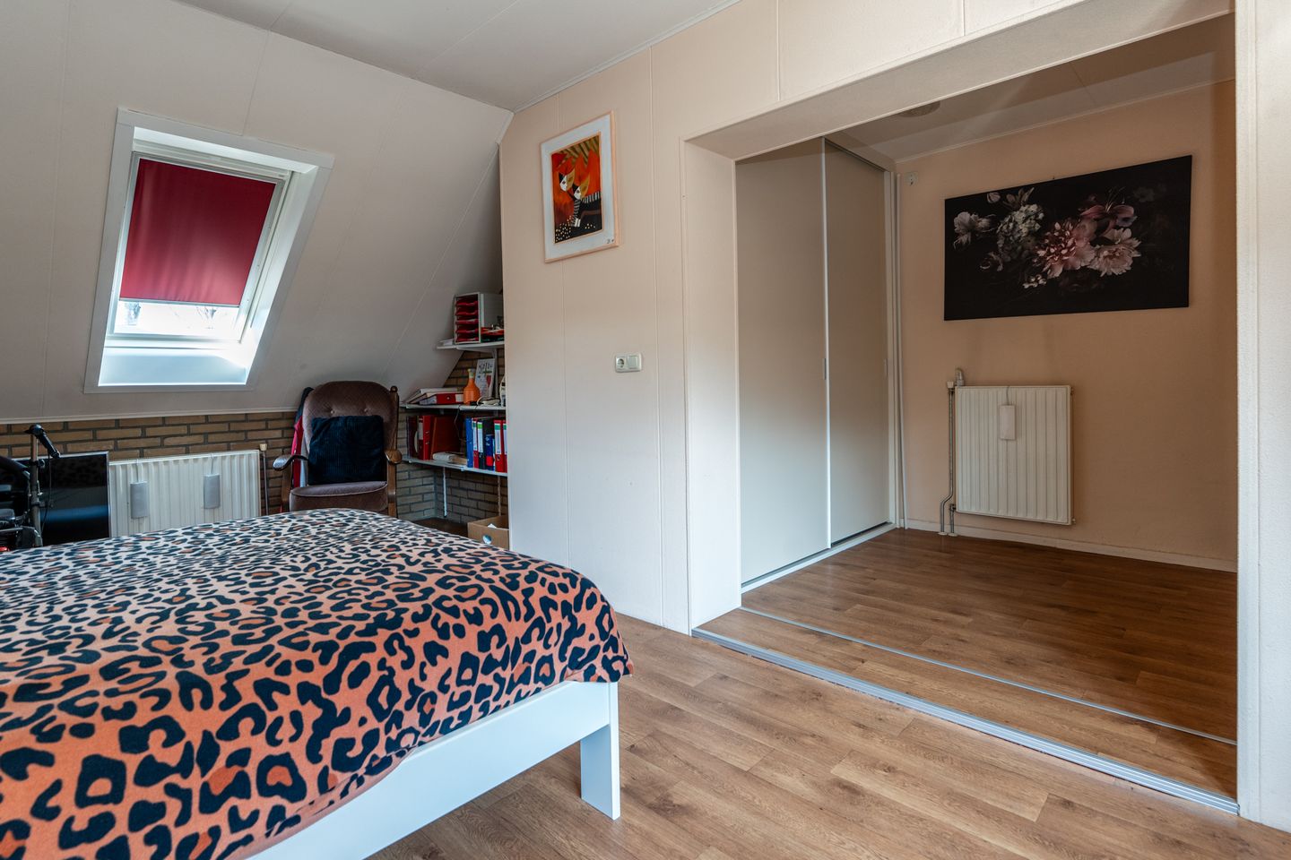 Spacious detached home with garage and south-facing garden in Muntendam center — 20