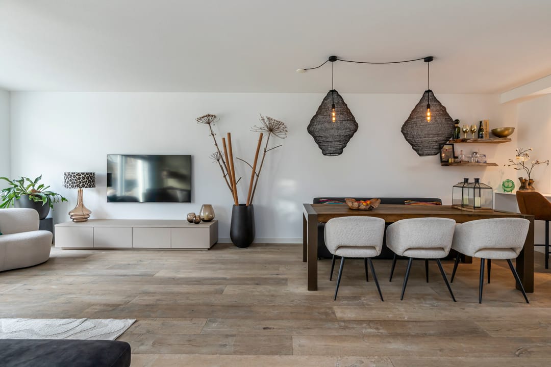 Spacious Scandinavian Style Family Home with 5 Bedrooms in Wateringse Veld — 13
