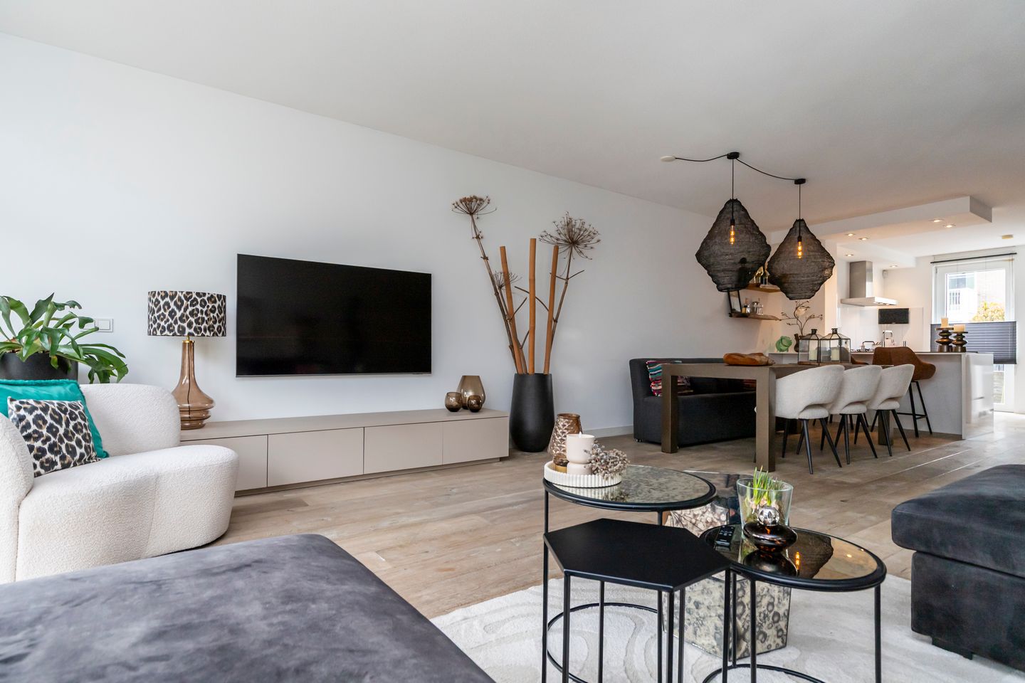 Spacious Scandinavian Style Family Home with 5 Bedrooms in Wateringse Veld — 14