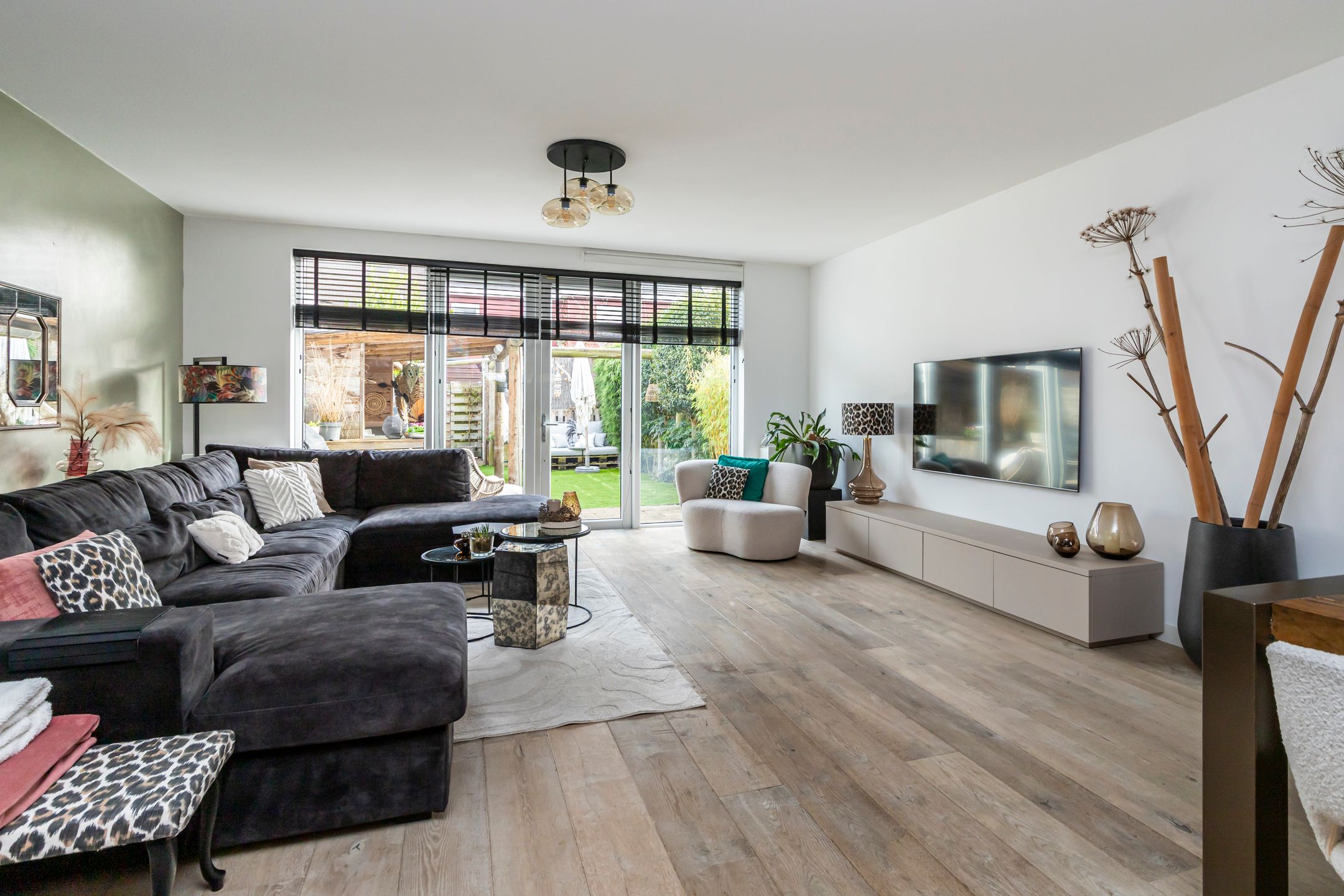 Spacious Scandinavian Style Family Home with 5 Bedrooms in Wateringse Veld — 15