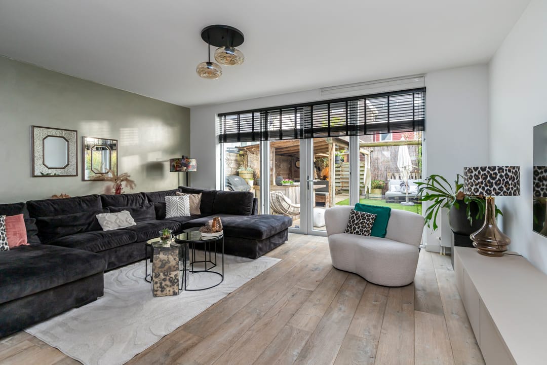 Spacious Scandinavian Style Family Home with 5 Bedrooms in Wateringse Veld — 17