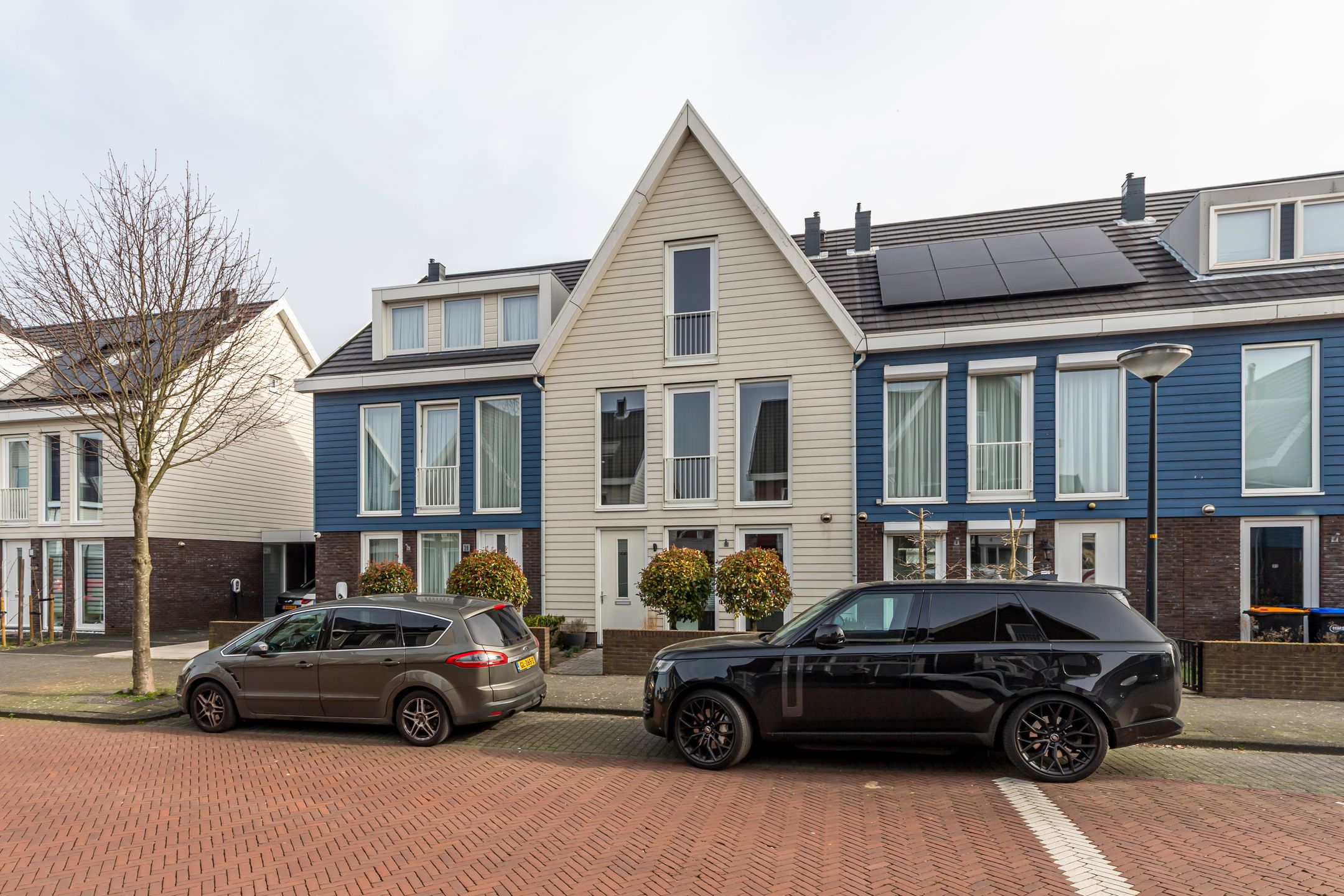 Spacious Scandinavian Style Family Home with 5 Bedrooms in Wateringse Veld — 42