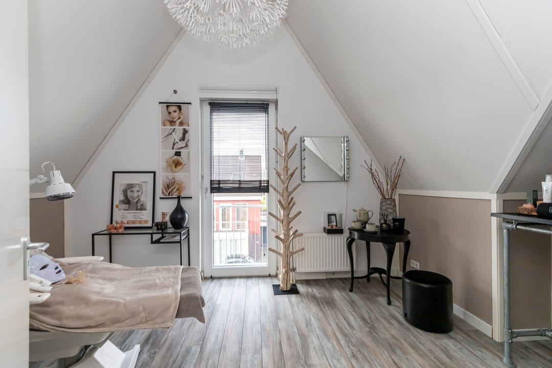 Spacious Scandinavian Style Family Home with 5 Bedrooms in Wateringse Veld — 37