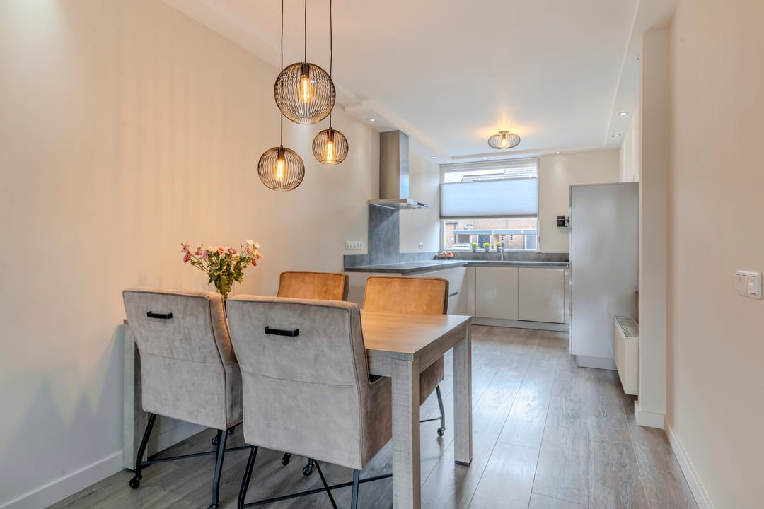 Photo 11 of Jan van Scorelstraat 45