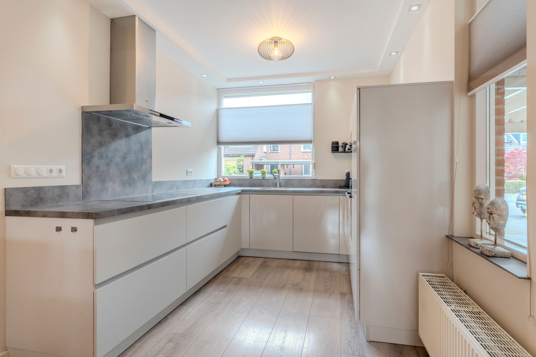 Photo 12 of Jan van Scorelstraat 45