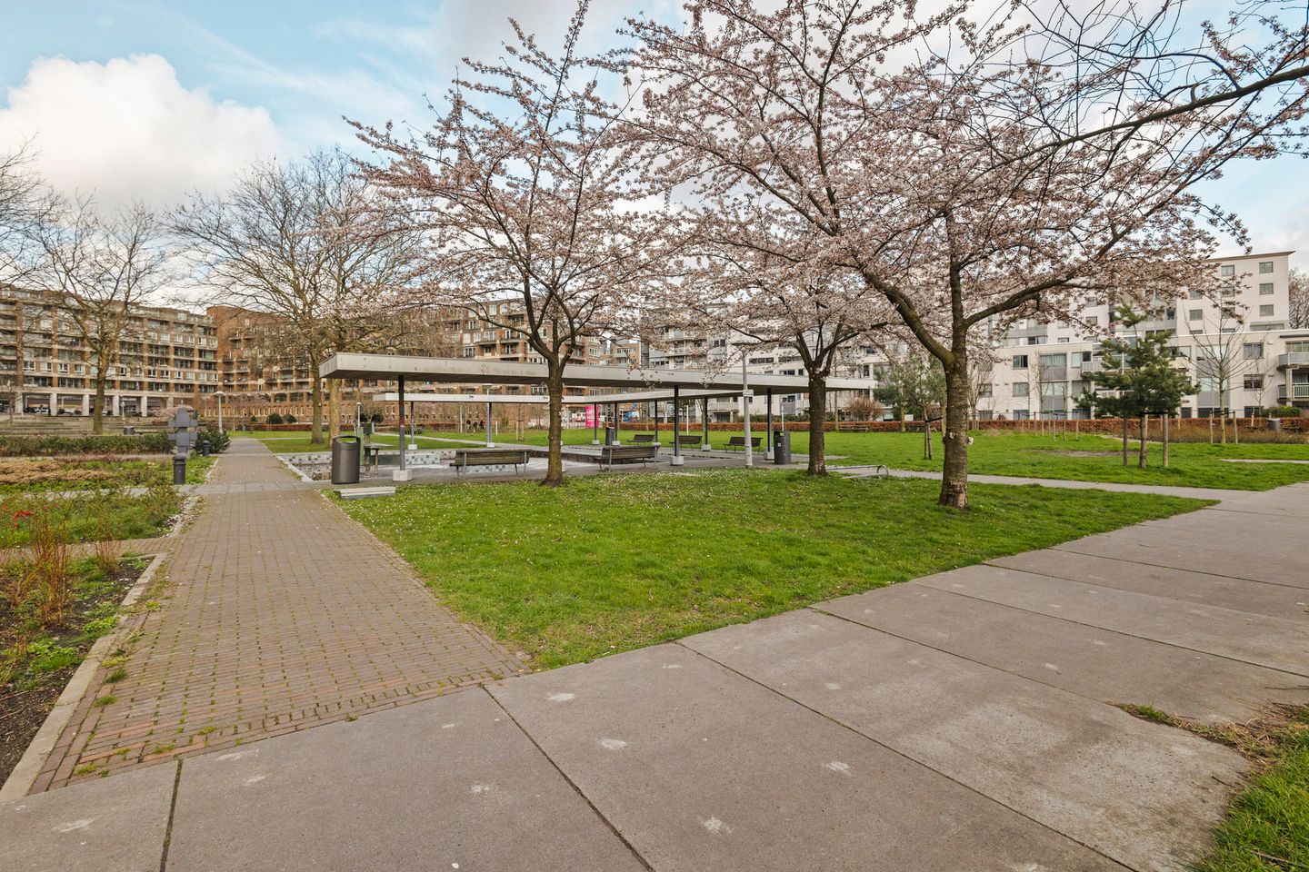 Foto 25 van Buskenblaserstraat 42-1