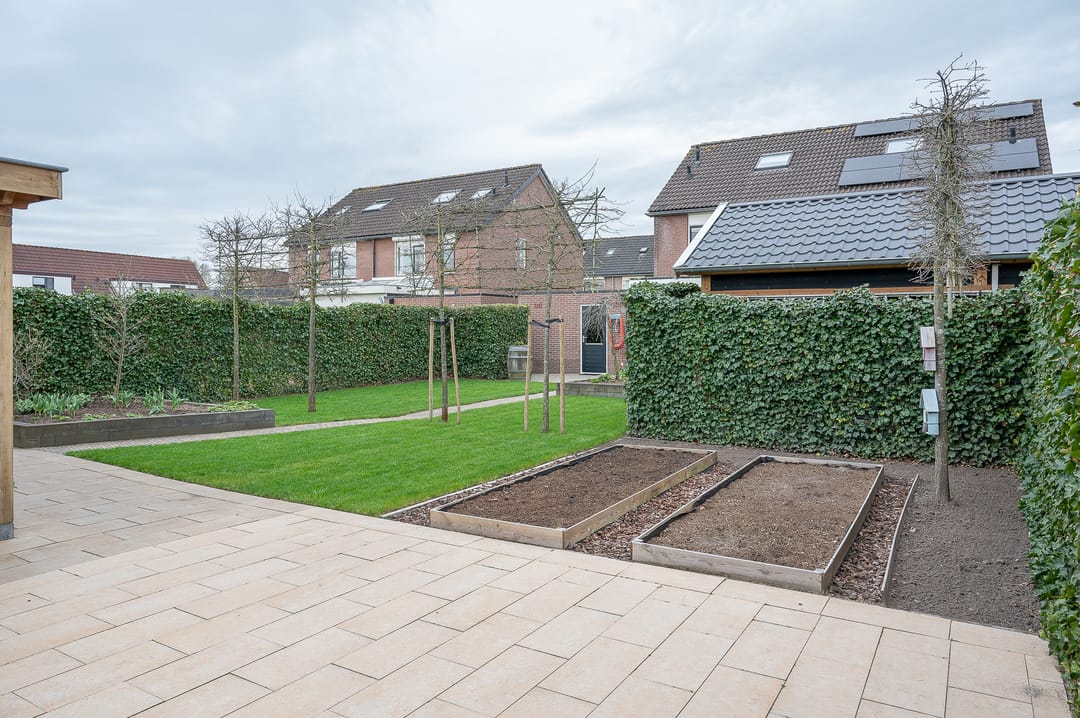 Spacious semi-detached house with garage and large backyard in Vorden — 34