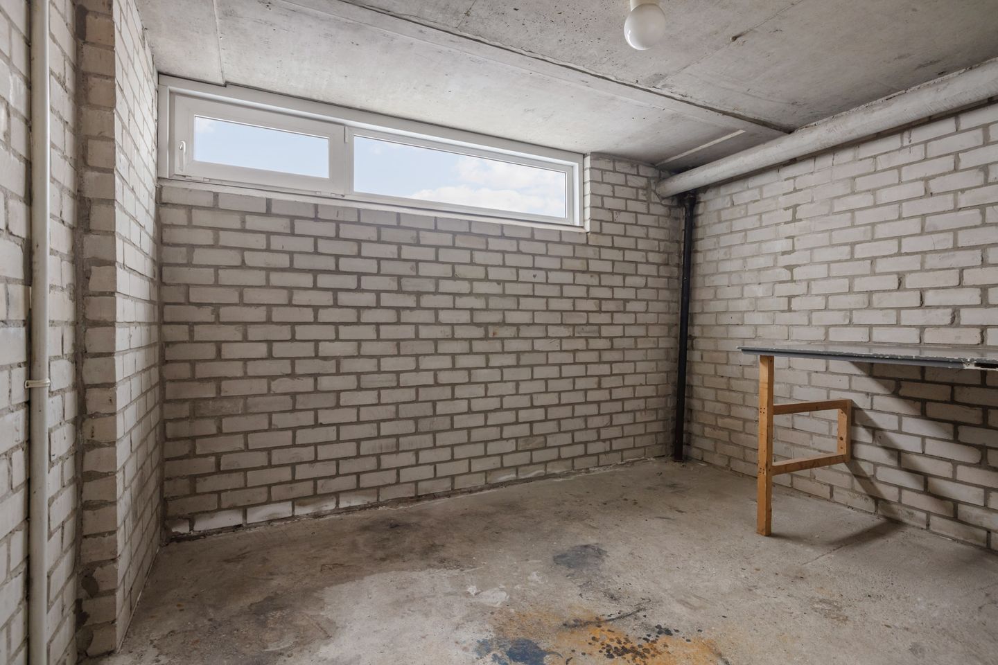 3-Room Apartment with Two Balconies and Storage in Generalenbuurt, Eindhoven — 37