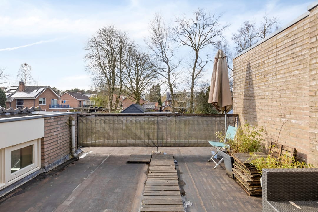 Spacious semi-detached family home with pool in Veenendaal — 31