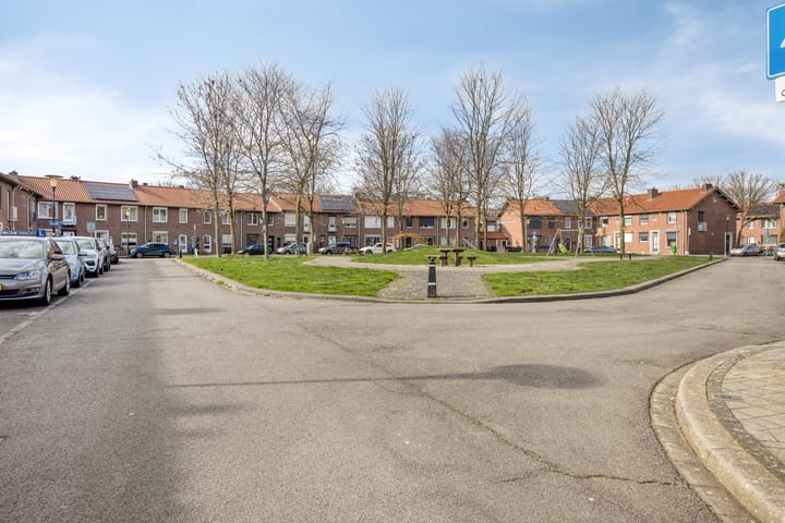 Foto 3 van Paus Leo XIII plein 25