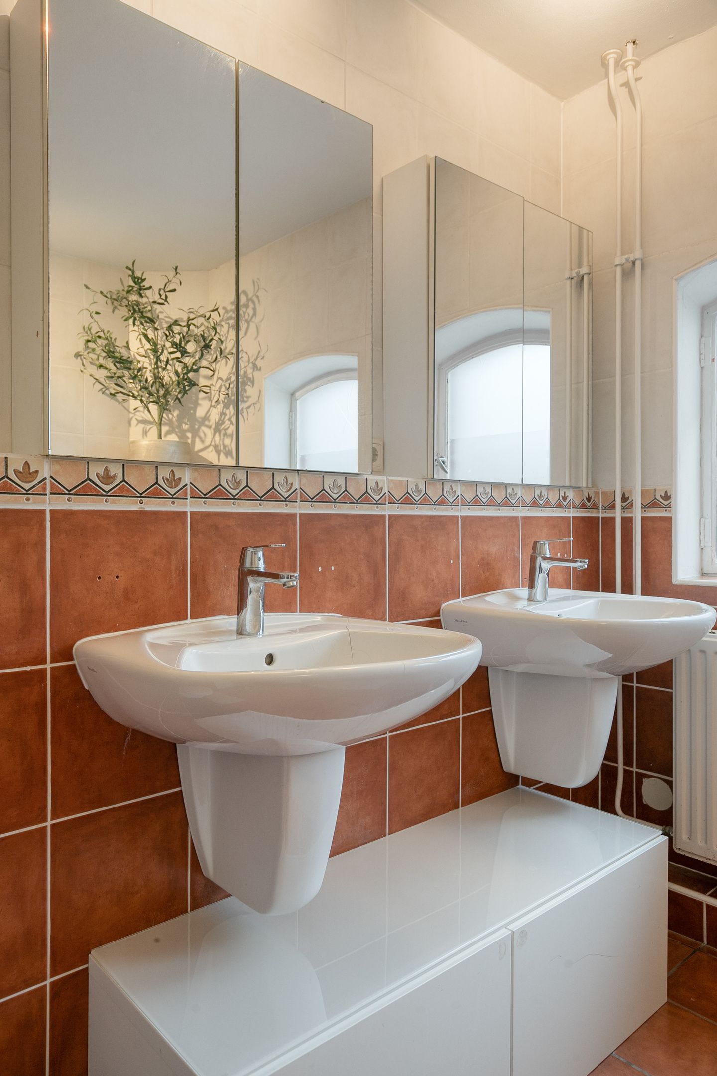 Spacious terraced house with four bedrooms in Eindhoven Eikenburg — 28