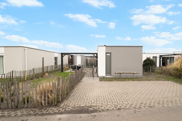 Photo 2 of Voorweg 5-AH57