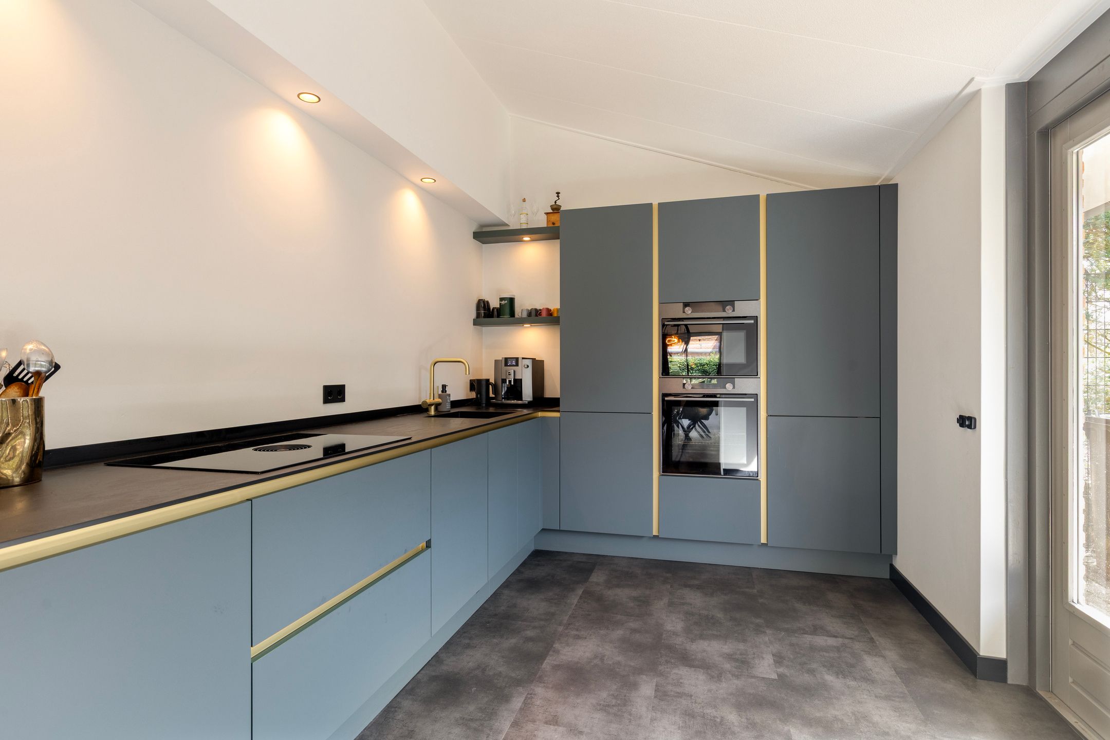 Foto 24 van Burnierlaan 20