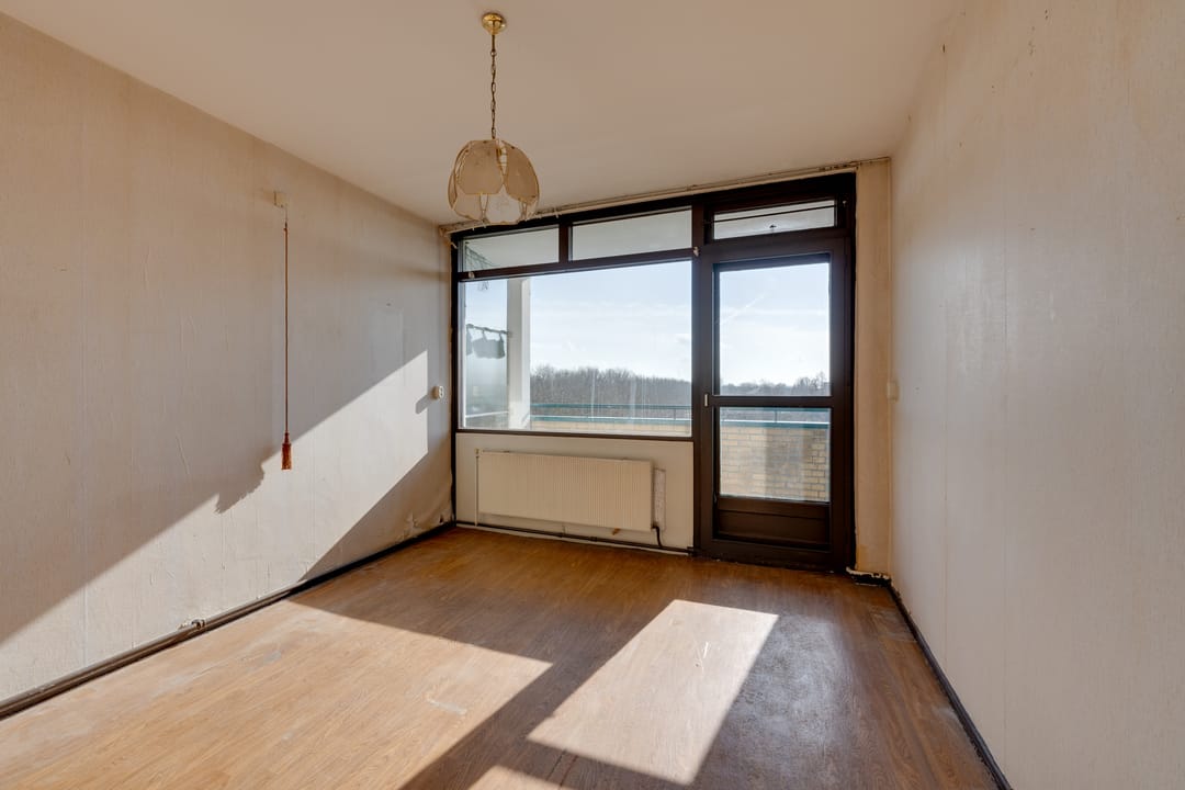 Spacious 4-room apartment with sunny balcony in Zaandam — 15