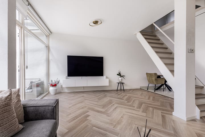 Photo 4 of Mathijsenstraat 54