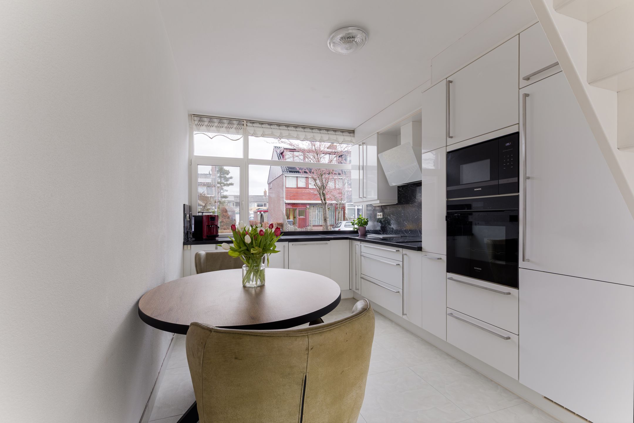 Photo 12 of Mathijsenstraat 54