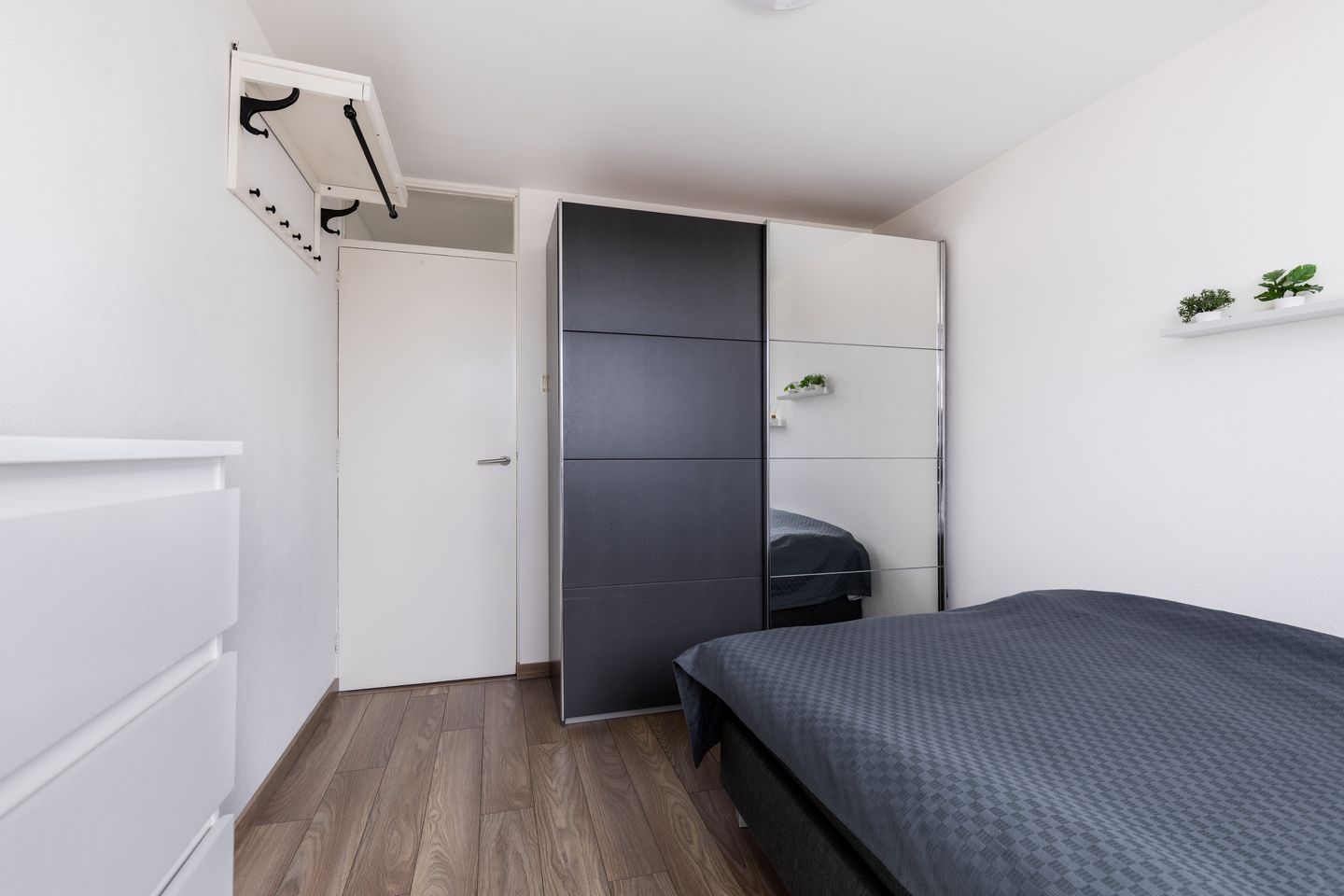 Photo 19 of Mathijsenstraat 54