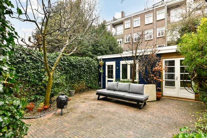 Photo 3 of Van Tuyll van Serooskerkenweg 59-H