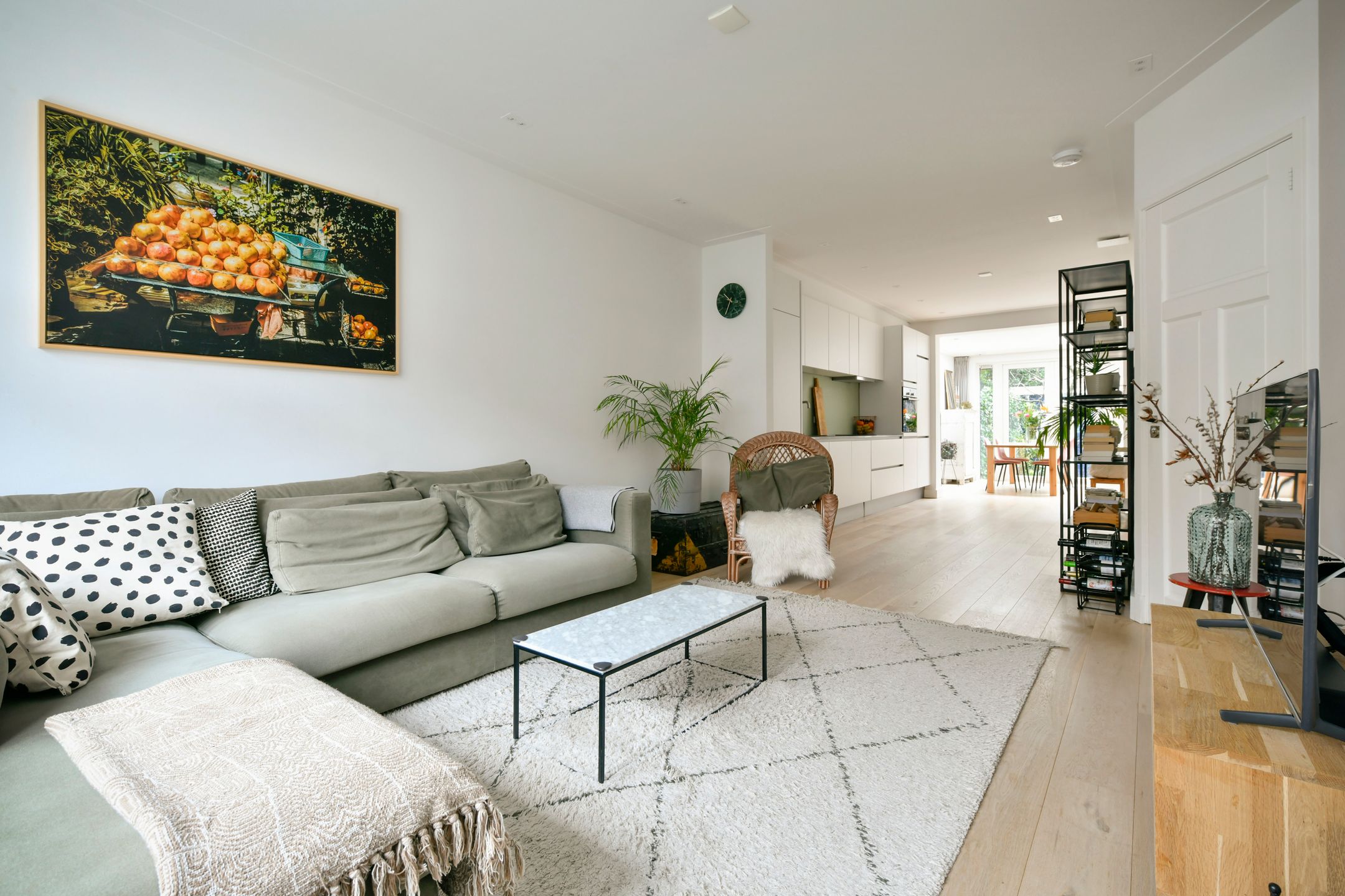 Photo 6 of Van Tuyll van Serooskerkenweg 59-H