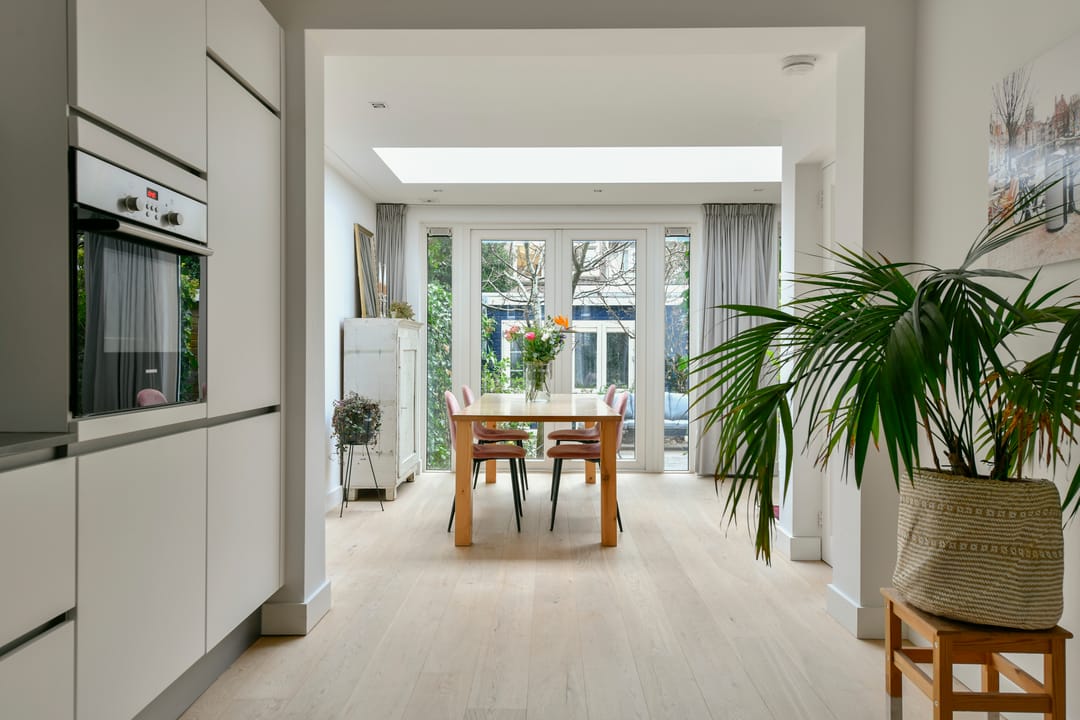 Photo 7 of Van Tuyll van Serooskerkenweg 59-H