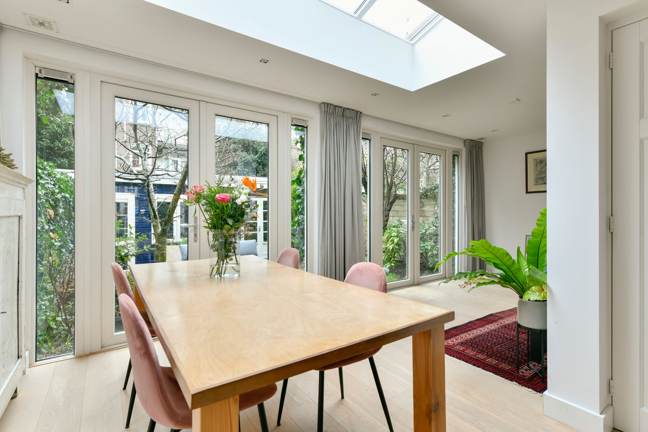 Photo 9 of Van Tuyll van Serooskerkenweg 59-H