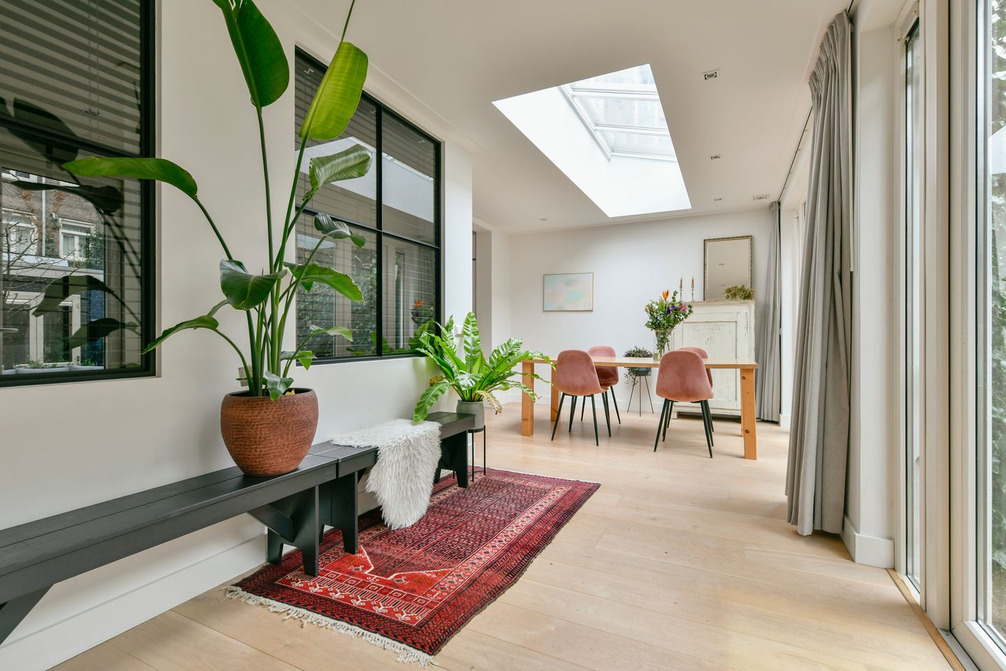 Photo 10 of Van Tuyll van Serooskerkenweg 59-H