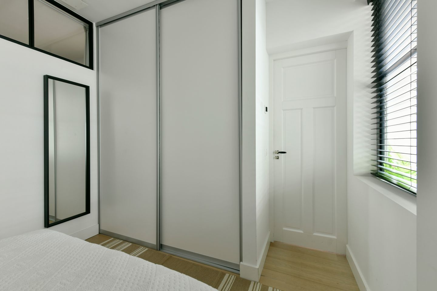 Photo 19 of Van Tuyll van Serooskerkenweg 59-H