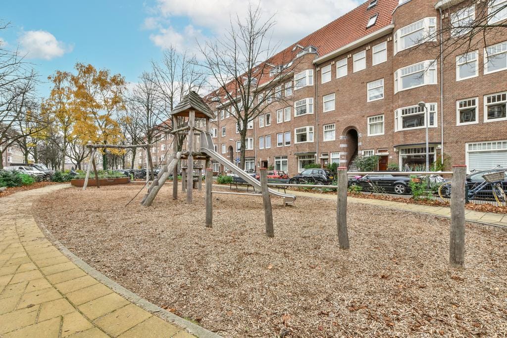 Photo 22 of Van Tuyll van Serooskerkenweg 59-H