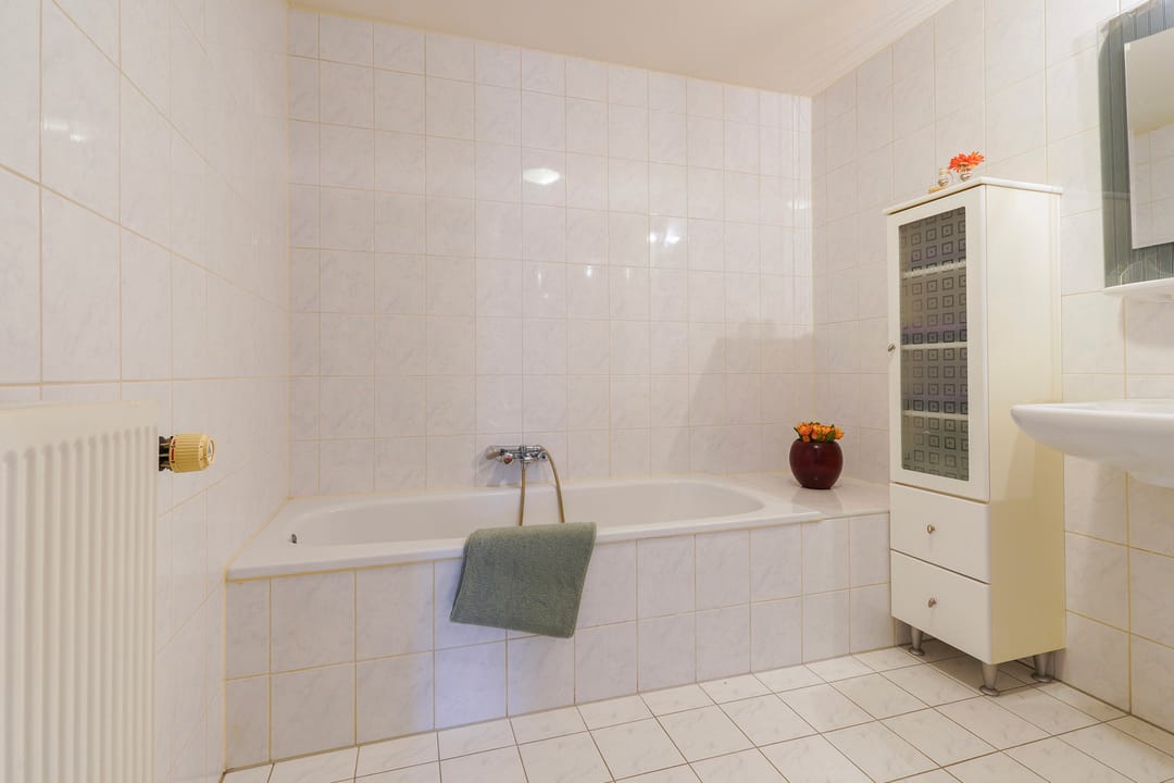 Spacious Ground Floor Apartment with Terrace at Gotenpark, Tilburg — 17