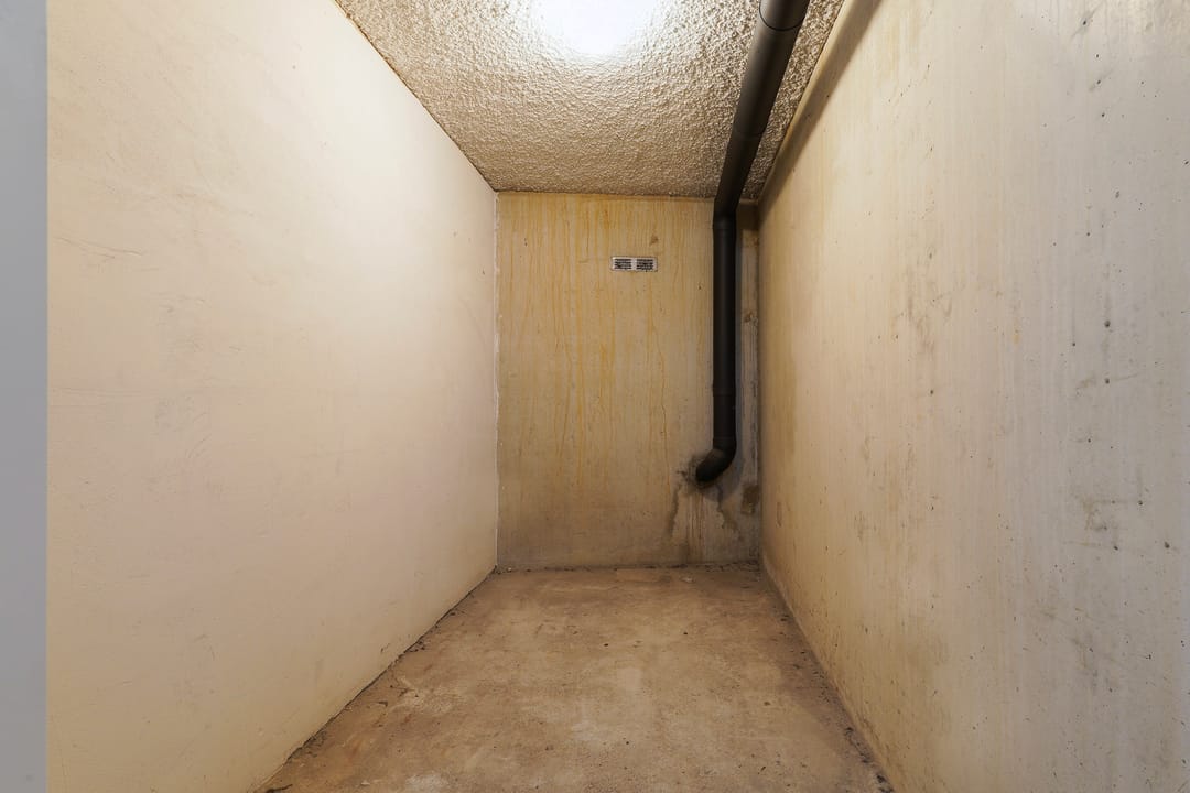 Spacious Ground Floor Apartment with Terrace at Gotenpark, Tilburg — 32