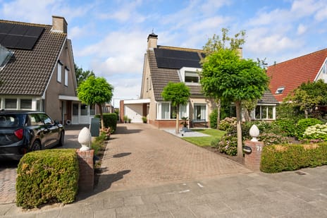 Burg. Korstanjestraat thumbnail