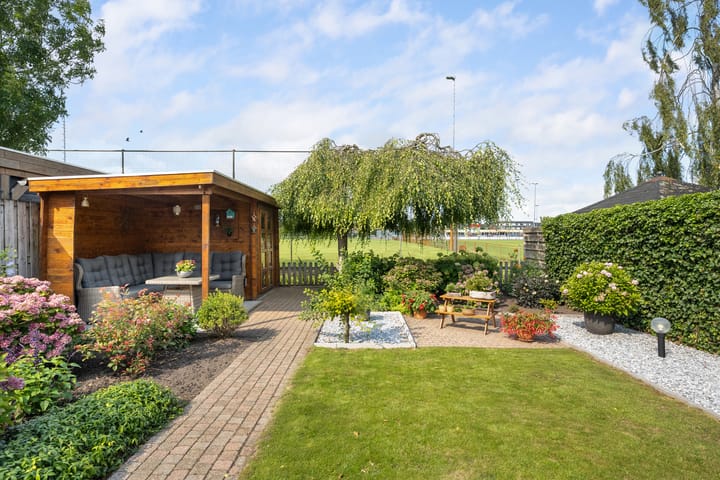 Photo 3 of Burg. Korstanjestraat 71